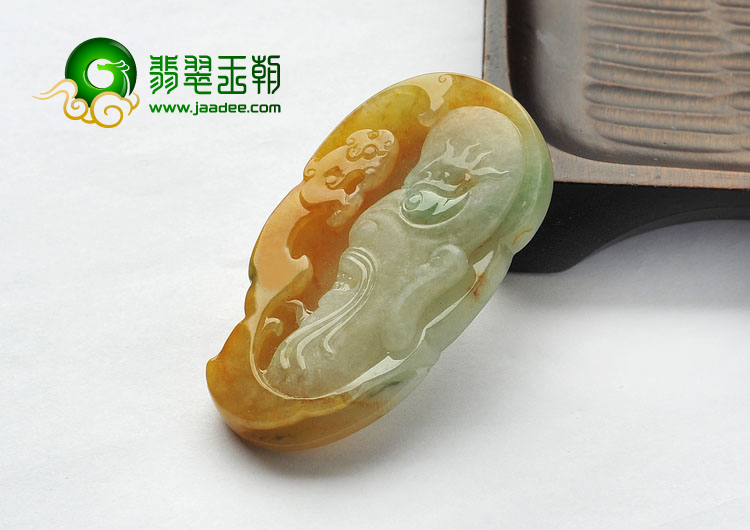 糯冰种淡黄加绿缅甸翡翠A货降龙罗汉挂件