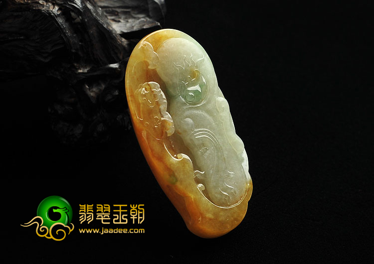 糯冰种淡黄加绿缅甸翡翠A货降龙罗汉挂件
