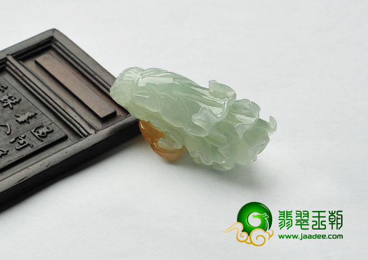 糯冰种晴水黄翡缅甸翡翠A货白菜挂件