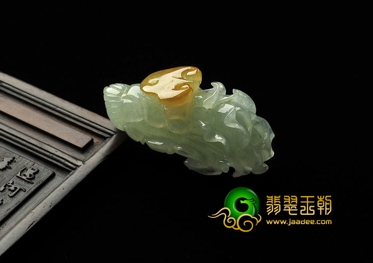 糯冰种晴水黄翡缅甸翡翠A货白菜挂件