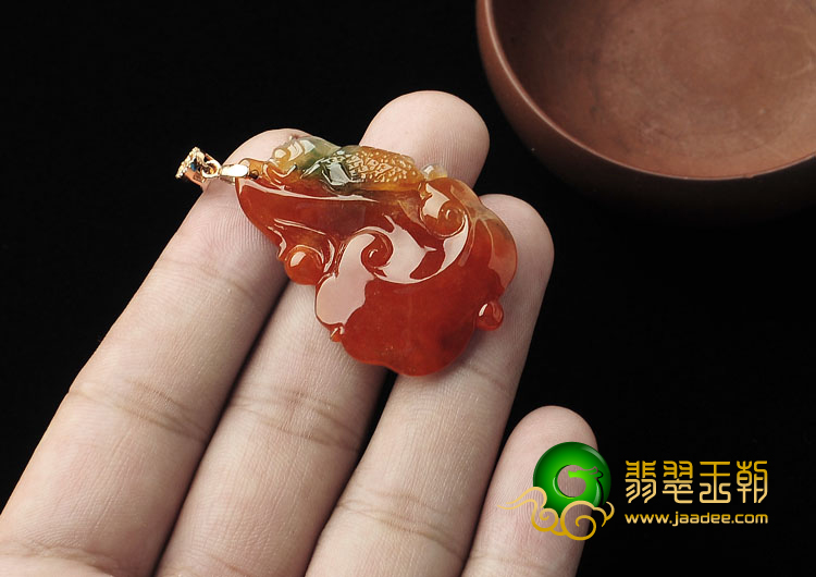 冰种红翡飘花缅甸翡翠A货如意挂件