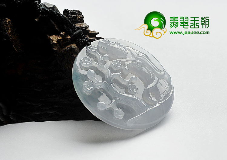 冰种晴水略飘花缅甸翡翠A货踏雪寻梅挂件