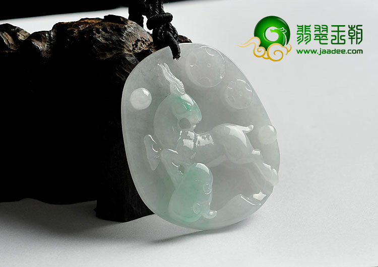 糯冰种略飘翠缅甸翡翠A货生肖羊挂件