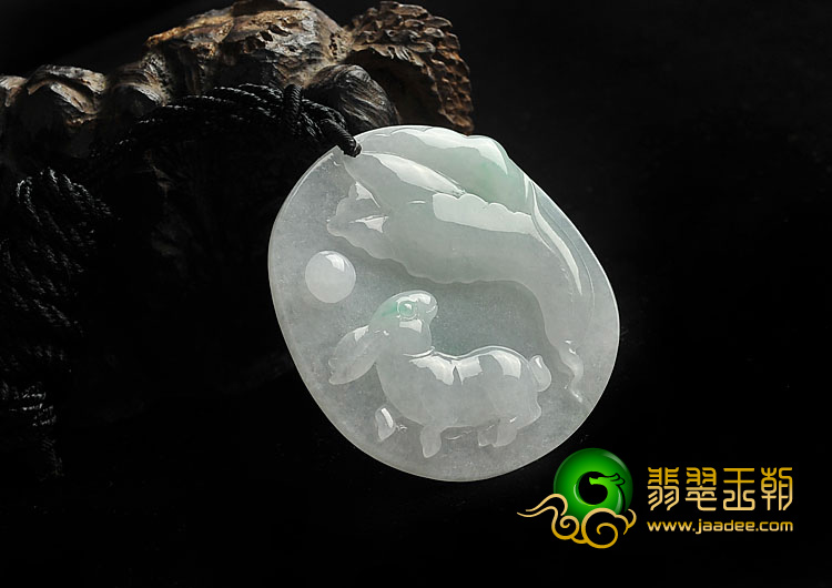糯冰种略飘翠缅甸翡翠A货玉兔挂件