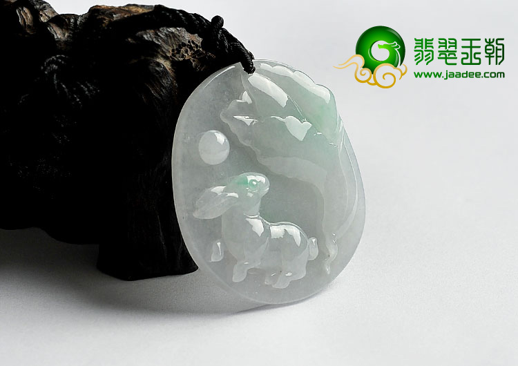 糯冰种略飘翠缅甸翡翠A货玉兔挂件