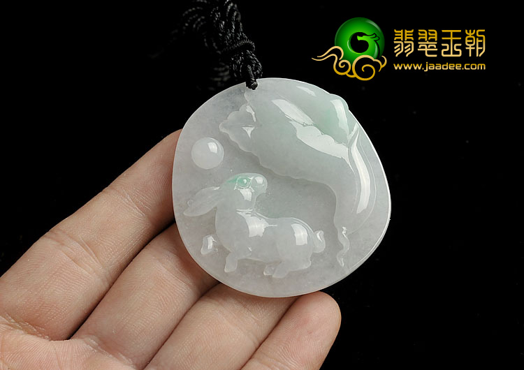 糯冰种略飘翠缅甸翡翠A货玉兔挂件