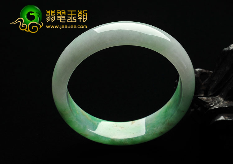 糯冰种翠色缅甸翡翠A货手镯（59.5mm）