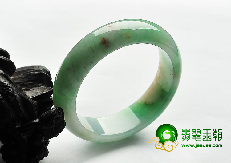 糯冰种翠色缅甸翡翠A货手镯（56mm）