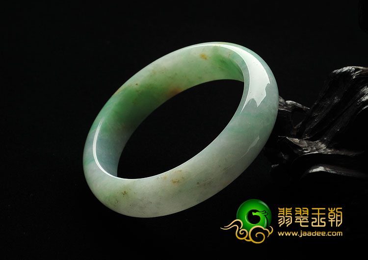 糯冰种翠色缅甸翡翠A货手镯（55.8mm）