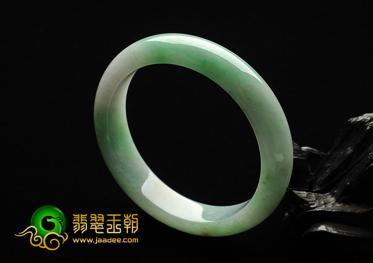 糯冰种翠色缅甸翡翠A货手镯（56.1mm）