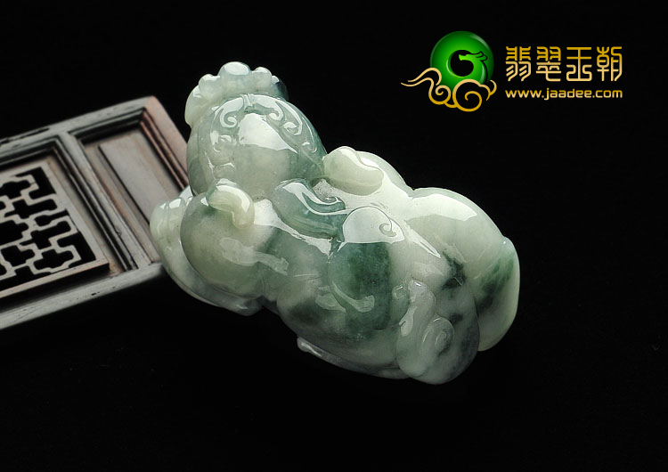 糯冰种飘花缅甸翡翠A货貔貅挂件/手玩件