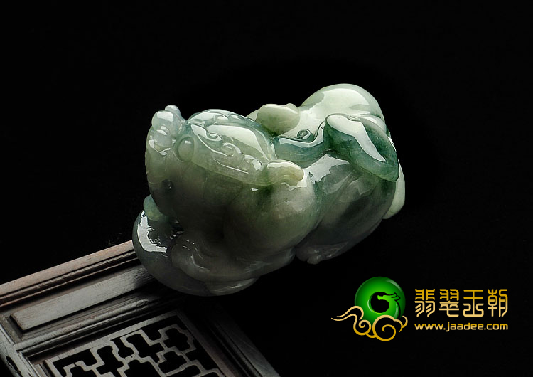 糯冰种飘花缅甸翡翠A货貔貅挂件/手玩件