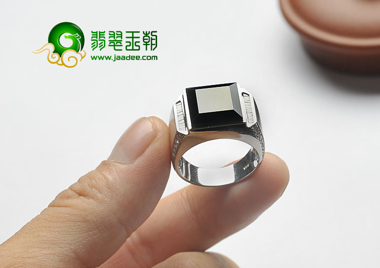 冰种墨翠缅甸翡翠A货镶白金钻石戒指（男戒）