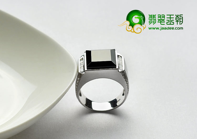 冰种墨翠缅甸翡翠A货镶白金钻石戒指（男戒）