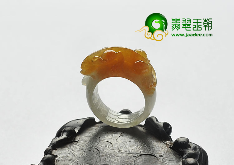 糯冰种褐黄翡缅甸翡翠A货螭龙指环