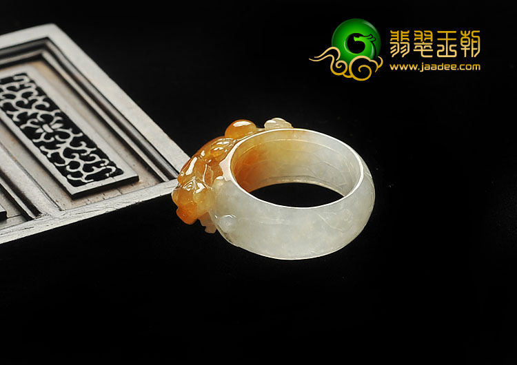 糯冰种褐黄翡缅甸翡翠A货螭龙指环