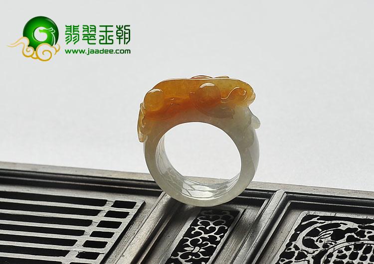 糯冰种褐黄翡缅甸翡翠A货螭龙指环