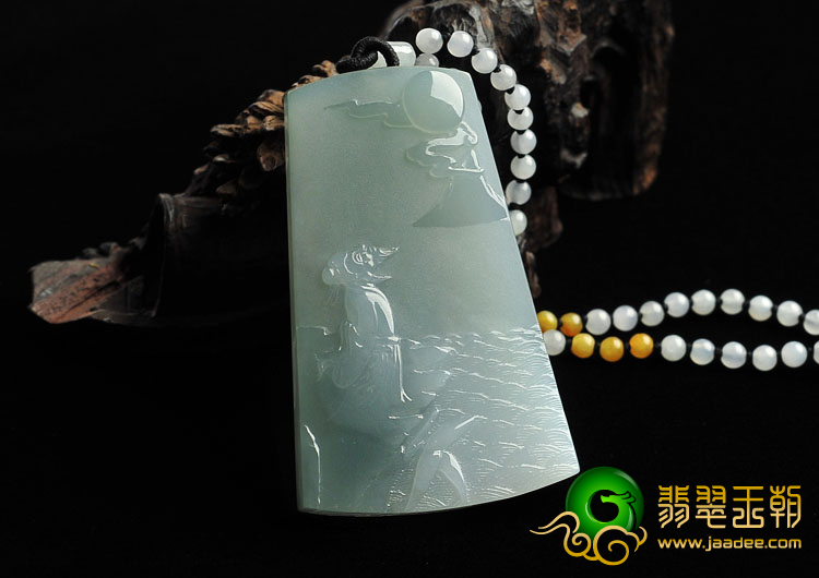 （超值推荐）冰种晴水缅甸翡翠A货望月怀远挂件