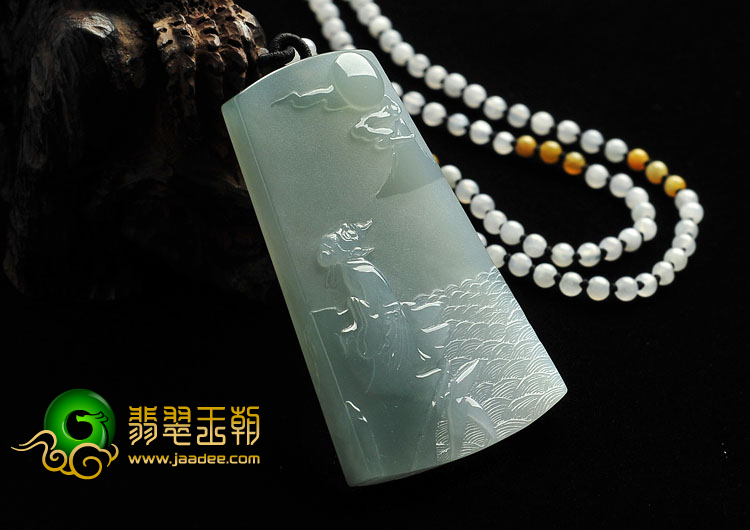 （超值推荐）冰种晴水缅甸翡翠A货望月怀远挂件