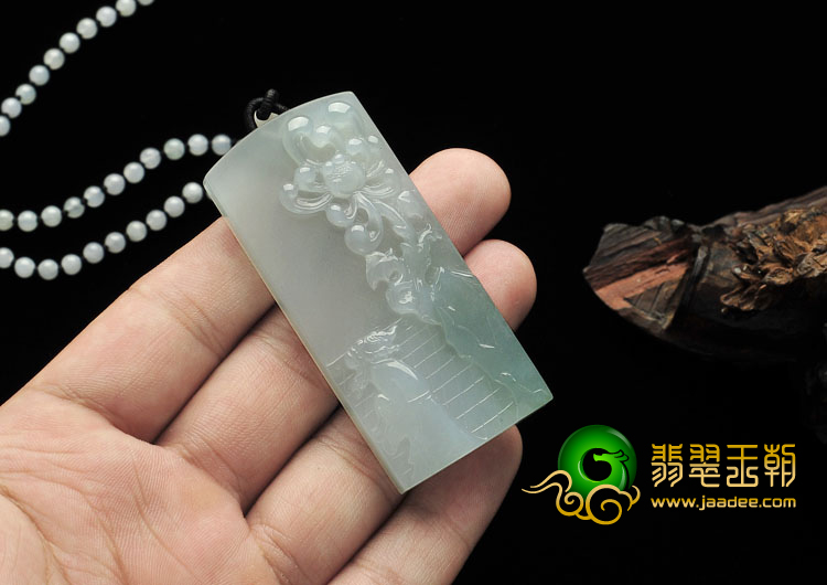 冰种晴水缅甸翡翠A货咏菊挂件