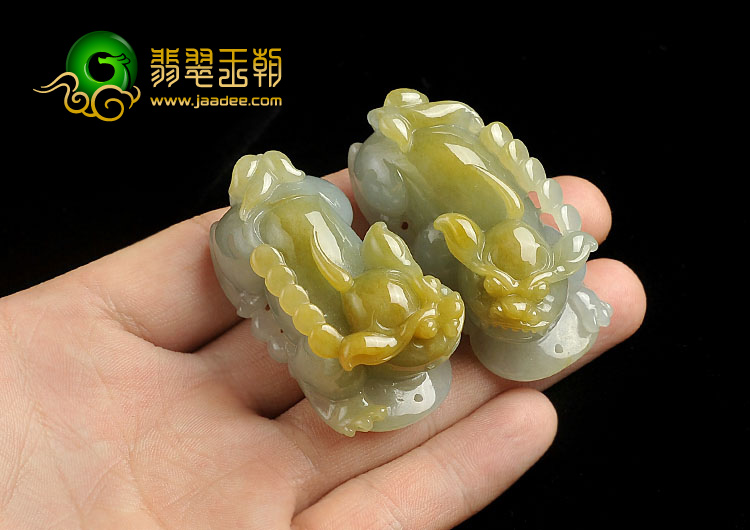 糯冰种晴水褐黄翡缅甸翡翠A货貔貅挂件（一对）