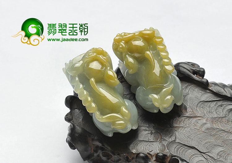 糯冰种晴水褐黄翡缅甸翡翠A货貔貅挂件（一对）