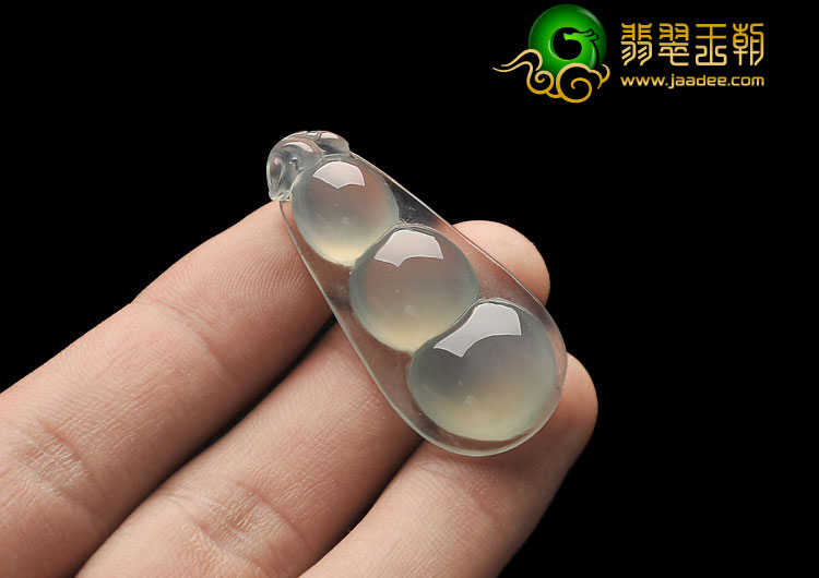 冰玻种晴水缅甸翡翠A货四季豆挂件