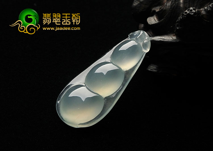 冰玻种晴水缅甸翡翠A货四季豆挂件