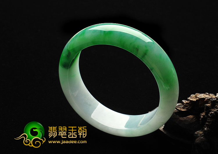 糯冰种阳绿缅甸翡翠A货手镯（57.1mm）