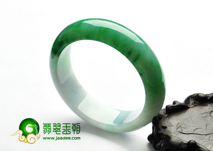 糯冰种阳绿缅甸翡翠A货手镯（57.1mm）