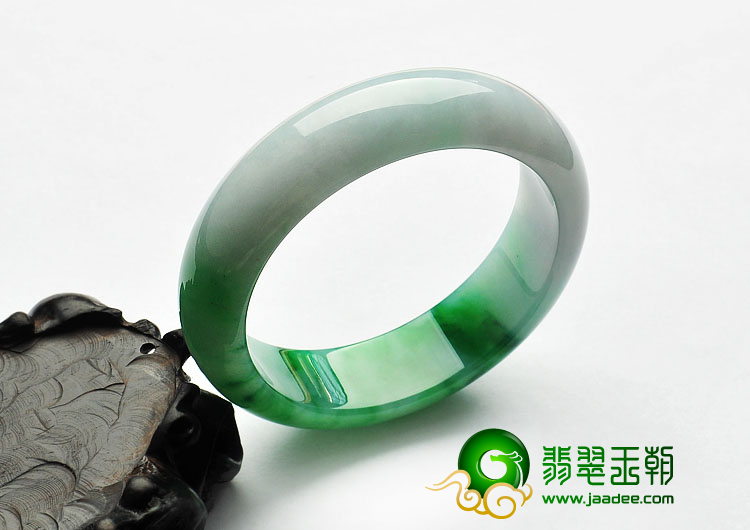 糯冰种阳绿缅甸翡翠A货手镯（57.1mm）