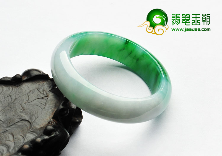 糯冰种阳绿缅甸翡翠A货手镯（57.1mm）