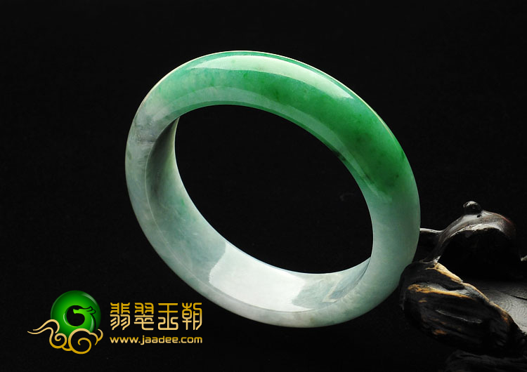 (超值推荐)糯冰种翠色缅甸翡翠A货手镯（55.7mm）