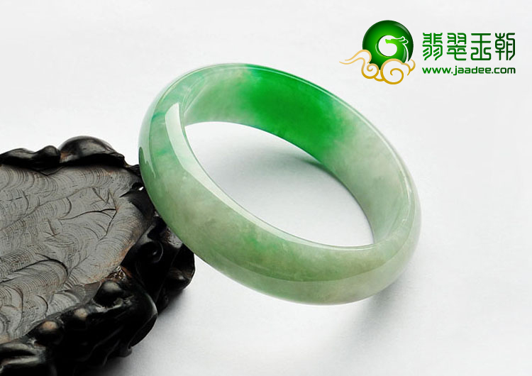 (超值推荐)糯冰种正阳绿缅甸翡翠A货手镯（57.6mm）