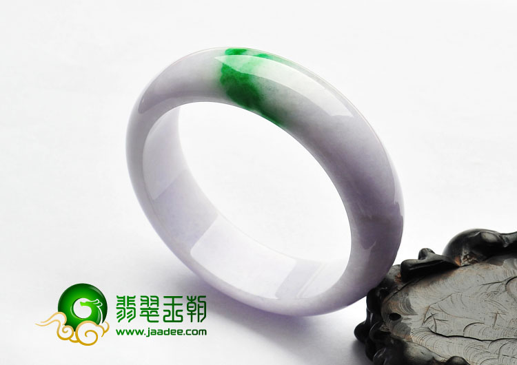 糯冰种春带彩缅甸翡翠A货手镯（57.9mm）