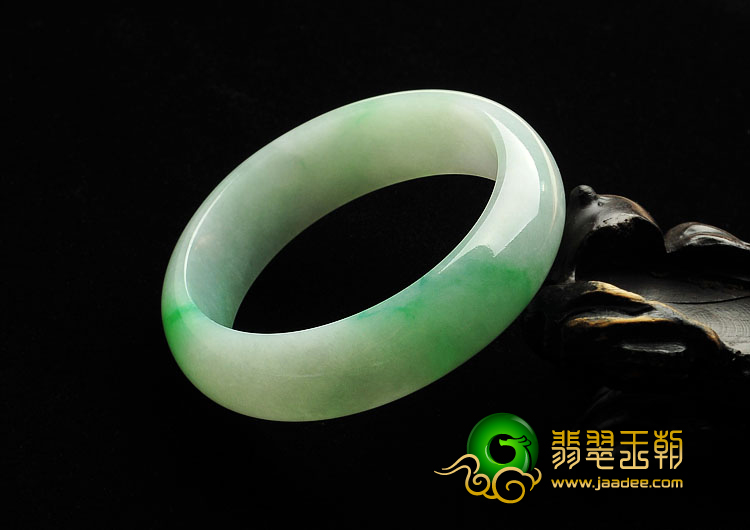 糯冰种飘翠缅甸翡翠A货手镯（54.1mm）