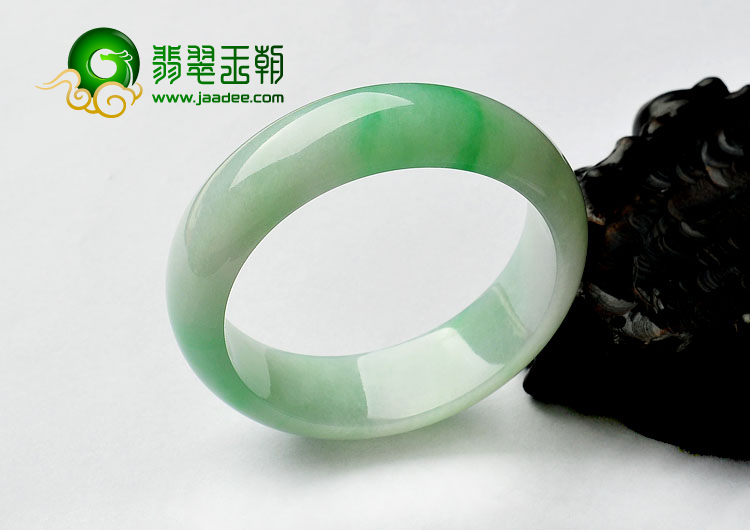 糯冰种飘翠缅甸翡翠A货手镯（54.1mm）