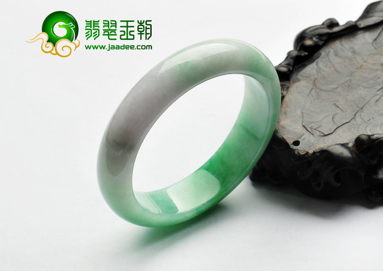 糯冰种春带彩缅甸翡翠A货手镯（53.9mm）