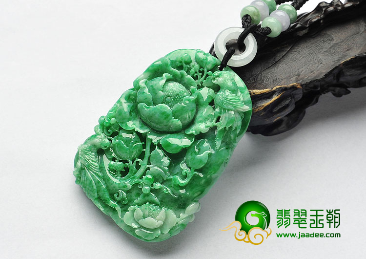 糯冰种翠色缅甸翡翠A货花开富贵挂件