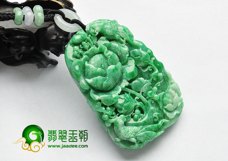 糯冰种翠色缅甸翡翠A货花开富贵挂件