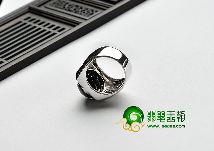 冰玻种墨翠缅甸翡翠A货银镀金戒指（水钻）