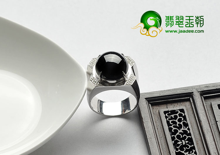 冰玻种墨翠缅甸翡翠A货银镀金戒指（水钻）