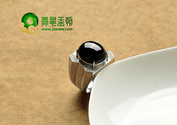 冰玻种墨翠缅甸翡翠A货银镀金戒指（水钻）