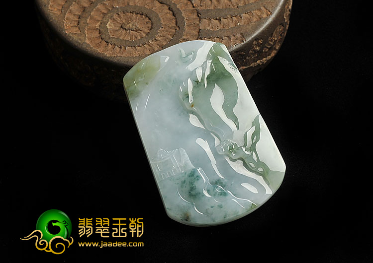 (超值推荐)糯冰种飘花缅甸翡翠A货山水牌挂件