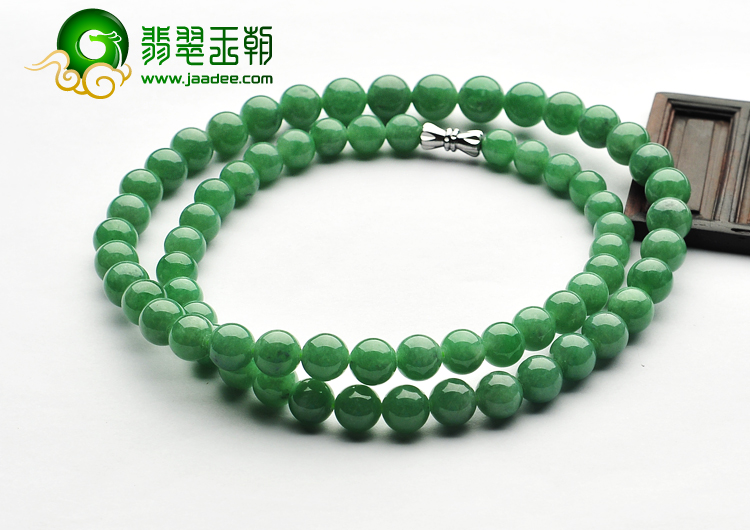 糯冰种翠色缅甸翡翠A货项链