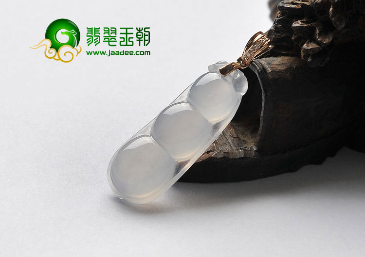 (超值推荐)冰种无色缅甸翡翠A货四季豆挂件