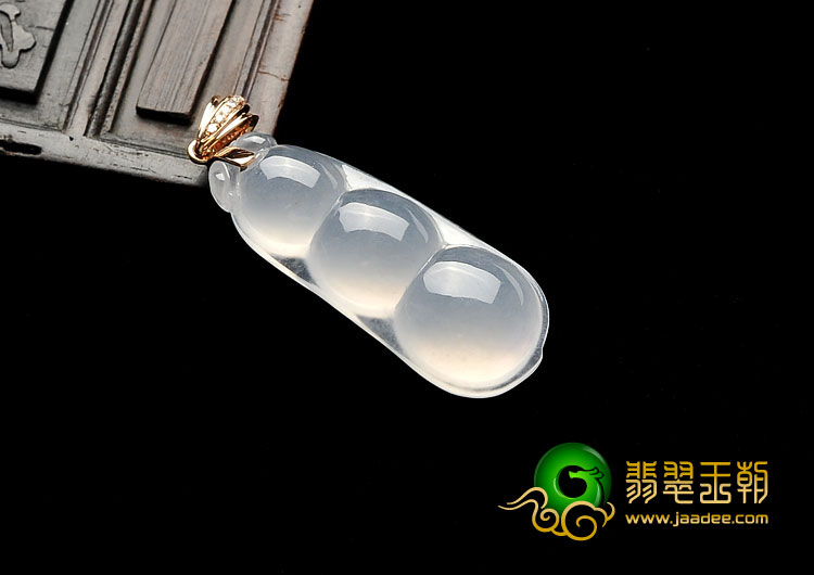 (超值推荐)冰种无色缅甸翡翠A货四季豆挂件