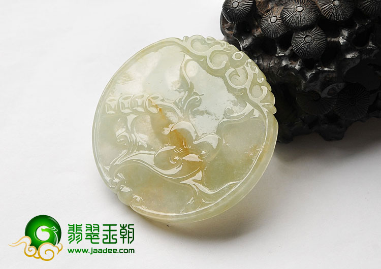 冰种黄翡缅甸翡翠A货龙牌挂件