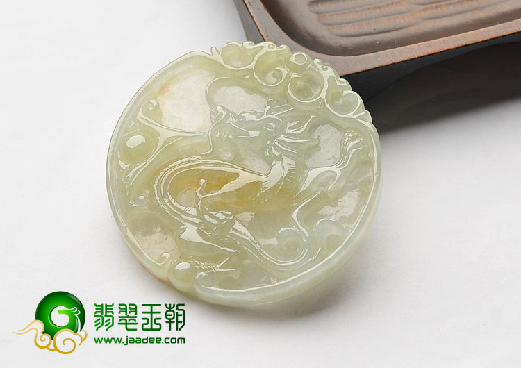 冰种黄翡缅甸翡翠A货龙牌挂件