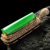 冰种阳绿缅甸翡翠A货镶玫瑰金胸坠（真钻）